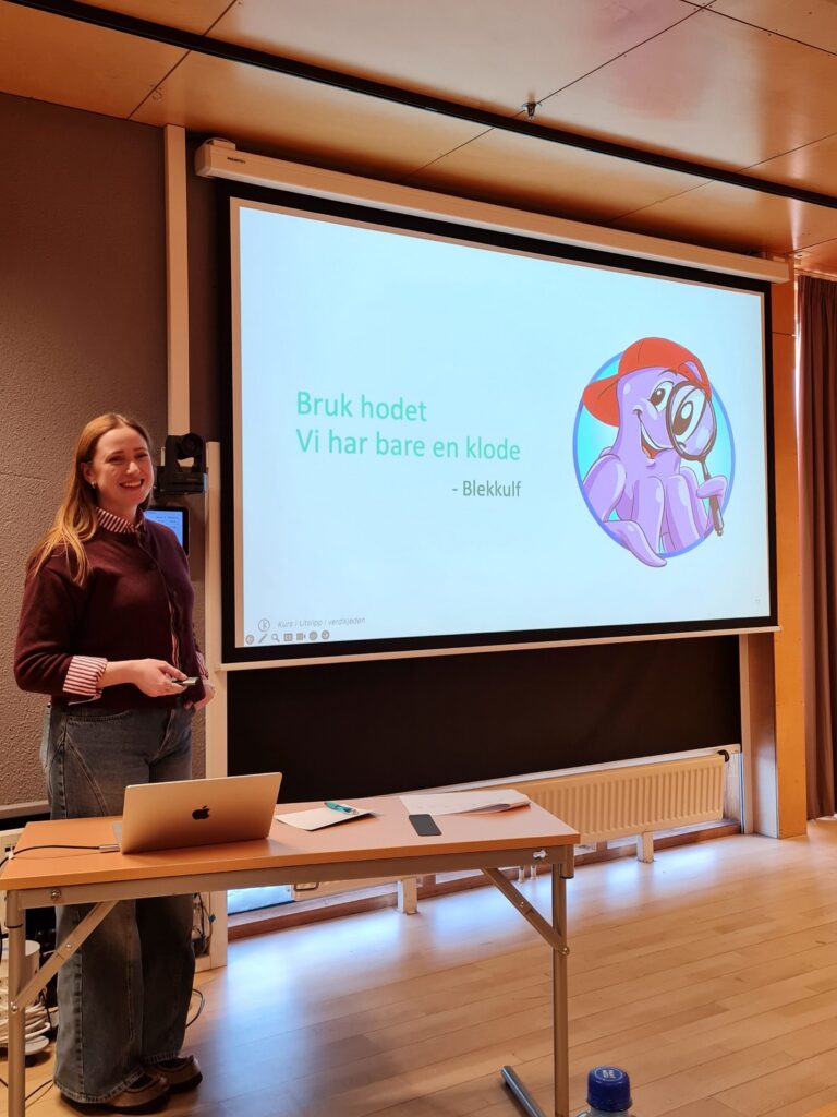 Kursholder Berit Høisen. Fra kurs på Røros januar 2026.