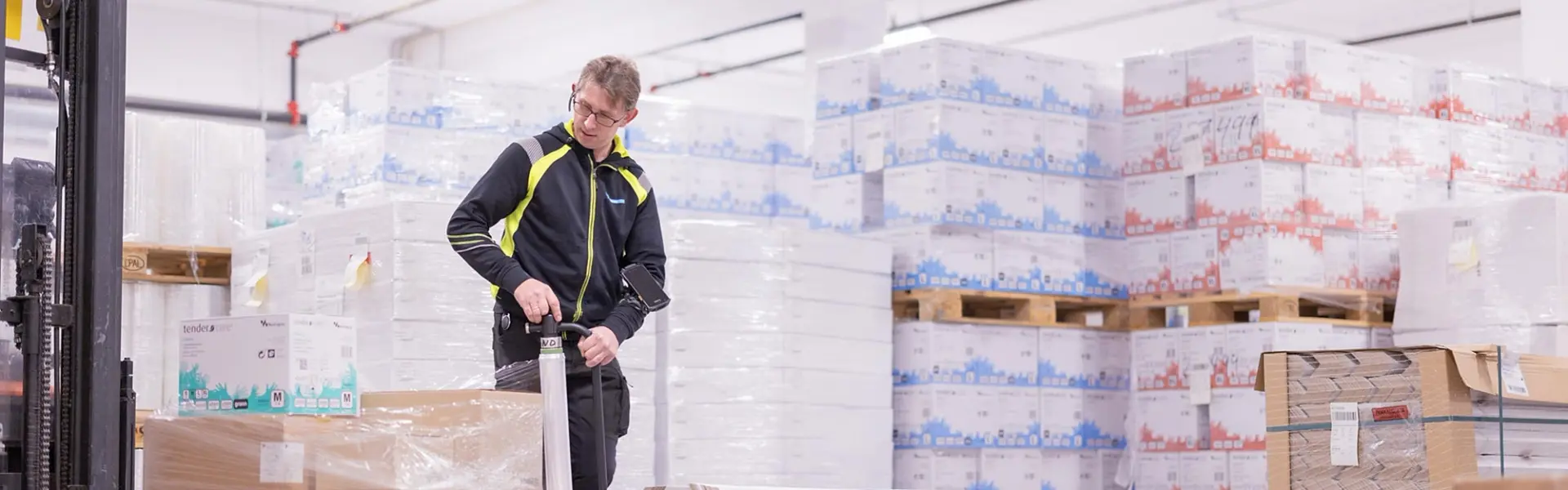 Sparer 40 tonn plast i året: slik kutter Norengros Kjosavik utslipp i verdikjeden
